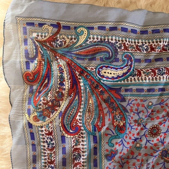 Silk Blue Paisley Vintage 80’s Large Scarf - Picture 4 of 5